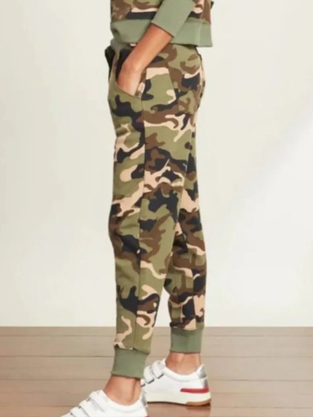 VERONICA BEARD MED PRESLEE SWEATPANT JOGGER 100% PIMA COTTON in  ARMY CAMO
